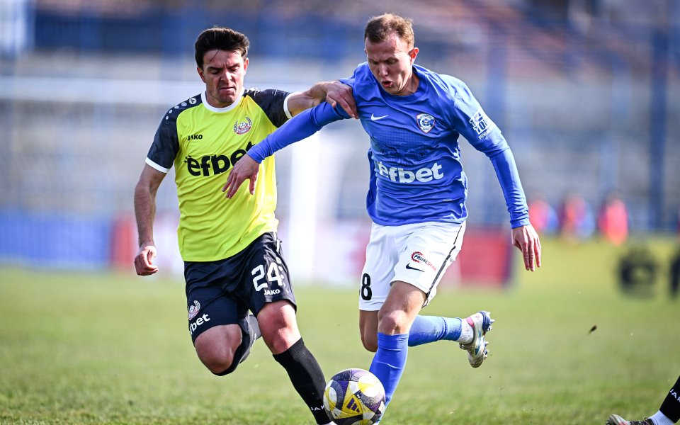 10 от Спартак Варна с голяма победа, внукът на треньора стана герой