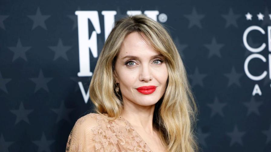 Анджелина Джоли не е имала връзка след развода с Брад Пит