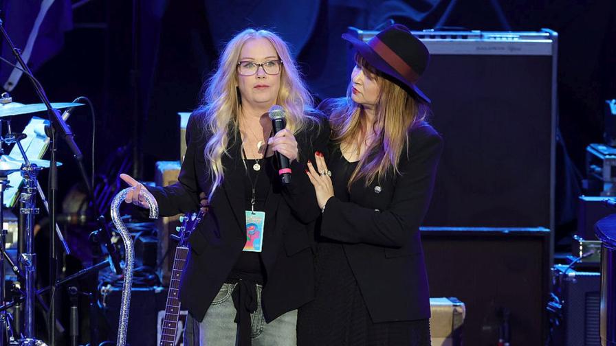 Кристина Апългейт в мъчителна изповед за МС: От изгарящата болка до пелените за възрастни