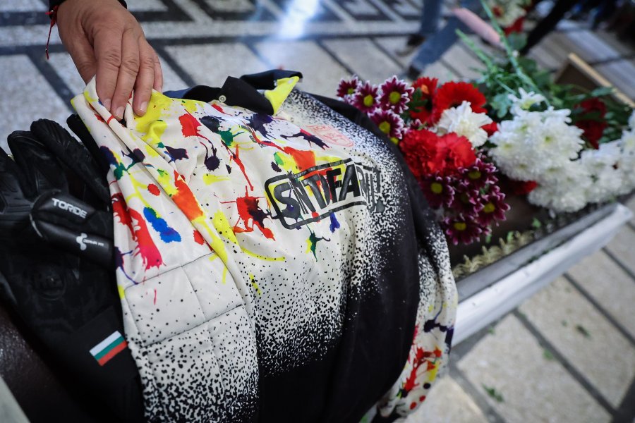 Поклонение на Георги Велинов1