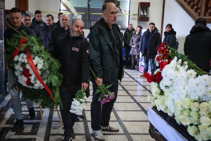 Поклонение на Георги Велинов1