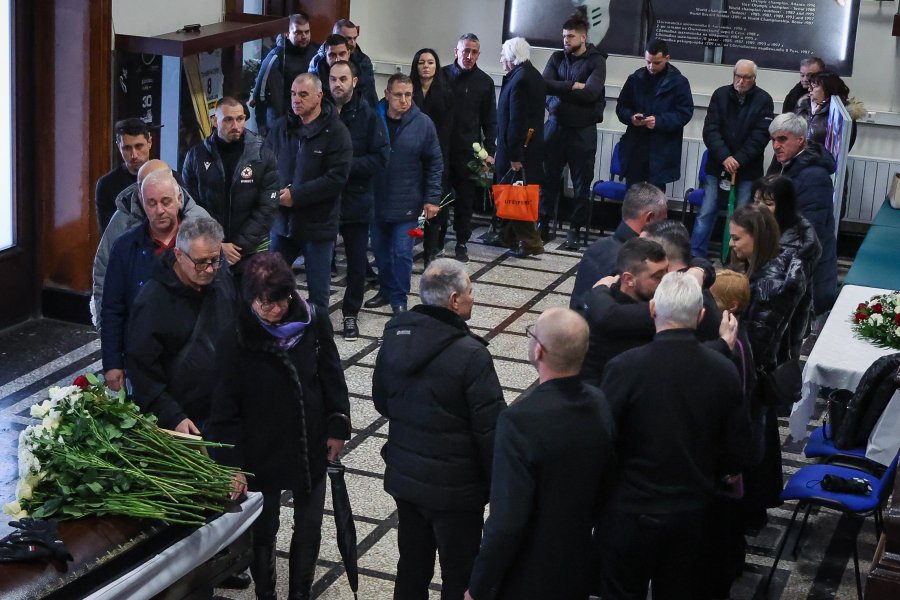 Поклонение на Георги Велинов1