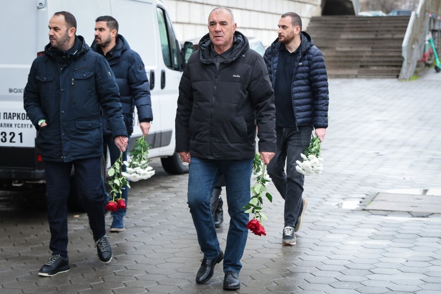 Поклонение на Георги Велинов1