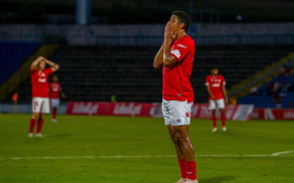 Винисиус показа среден пръст на фенове