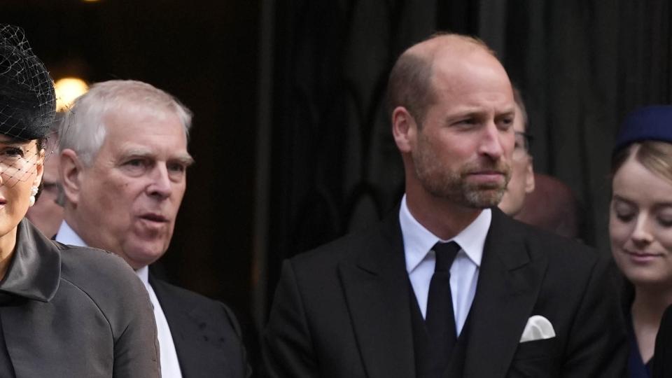 Когато протоколът отстъпва място на емоциите: Шокиращата молба на Андрю към принц Уилям