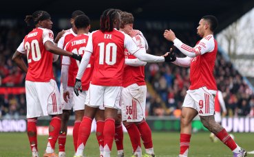 Арсенал се затрудни с Мансфийлд, но е на четвъртфинал във ФА Къп