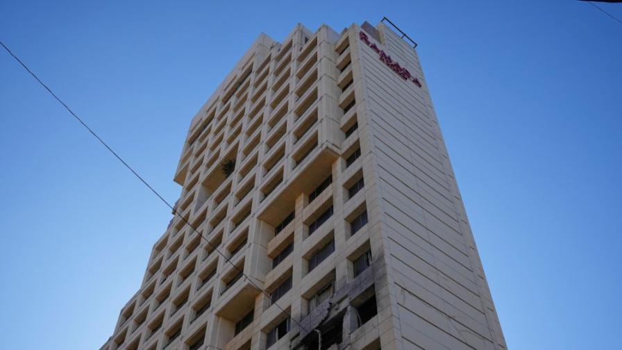 Удареният хотел при израелски удар в Бейрут