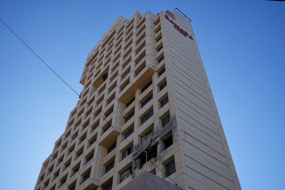 Израел удари в сърцето на Бейрут