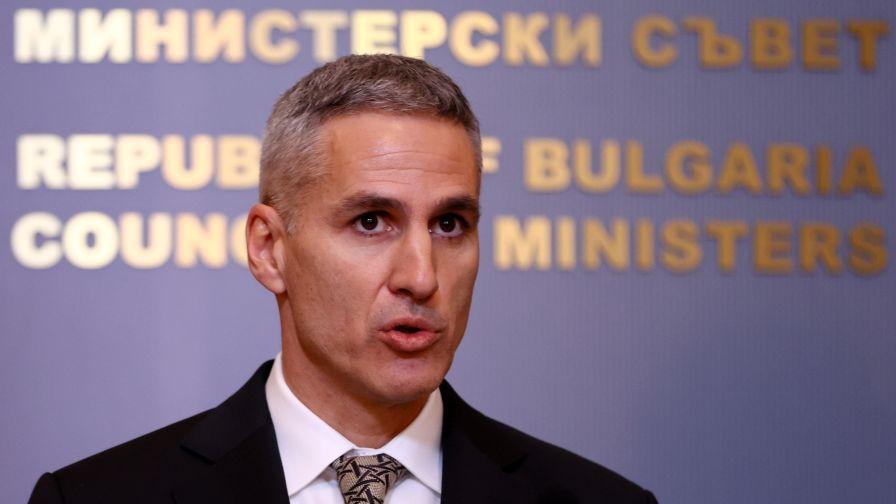 <p>Гюров се срещна с Урсула фон дер Лайен в Париж</p>