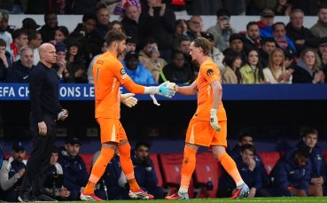 Давид де Хея подкрепи вратаря на Тотнъм, който стана за смях