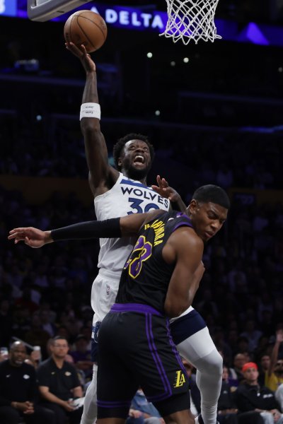 Лос Анджелис Лейкърс Минесота Тимбъруулвс1