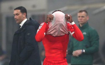 Не просто отбор, а семейство: трогателният щит за Алфонсо Дейвис