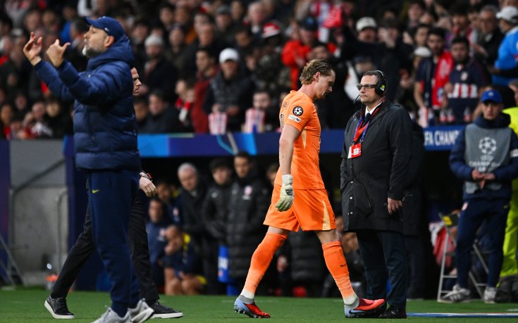 Помляха Игор Тудор след смяната на вратаря, Шмайхел: Той провали кариерата на Кински