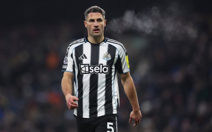 В Нюкасъл искат да задържат защитник