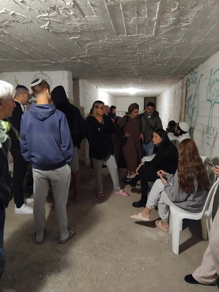 Бомбоубежището в Катания, Израел, където се крие Камен Петров