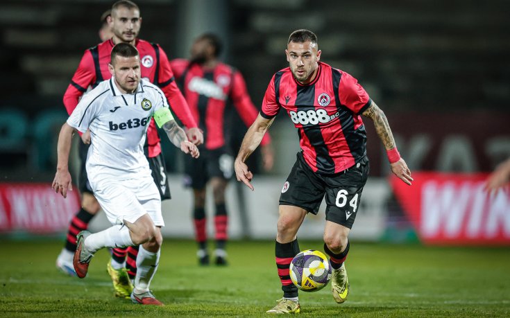 НА ЖИВО: Локомотив София 1:1 Славия, Аралица изравни