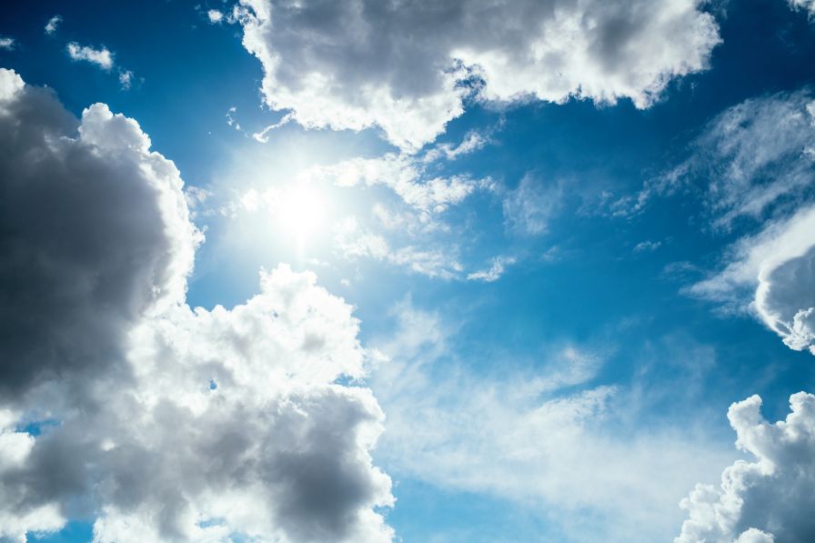 Слънчево начало на седмицата, но идват застудяване и валежи