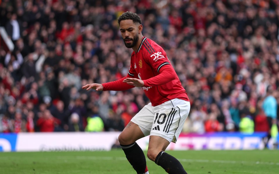 НА ЖИВО: Юнайтед 3:1 Астън Вила, Шешко увеличи преднината на домакините