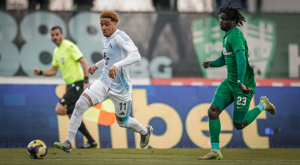 Берое Левски1