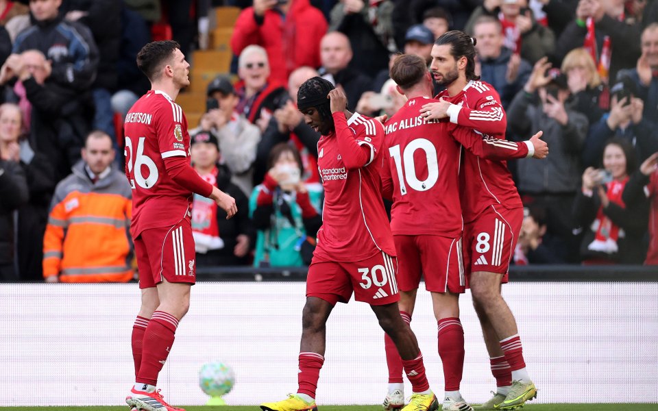 НА ЖИВО: Ливърпул - Тотнъм 1:0 на полувремето