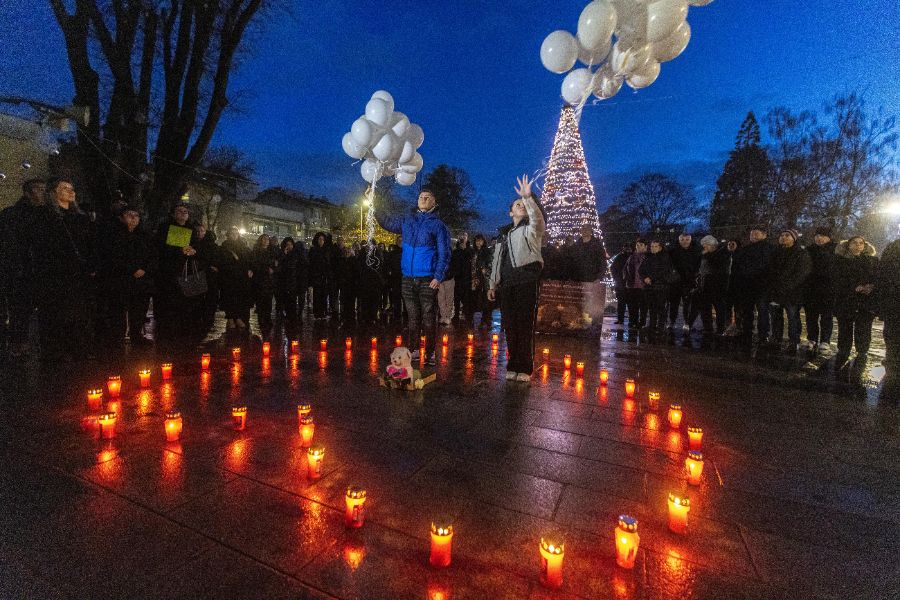 <p>Година след трагедията в дискотека "Пулс" в Кочани.</p>
