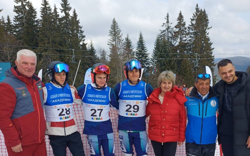 Весела Лечева поздрави участниците на Университетските зимни игри 2026, сред тях и трима олимпийци