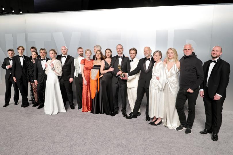 След партито на Оскарите поглед към сребърния килим на Vanity Fair (СНИМКИ) - снимка 4