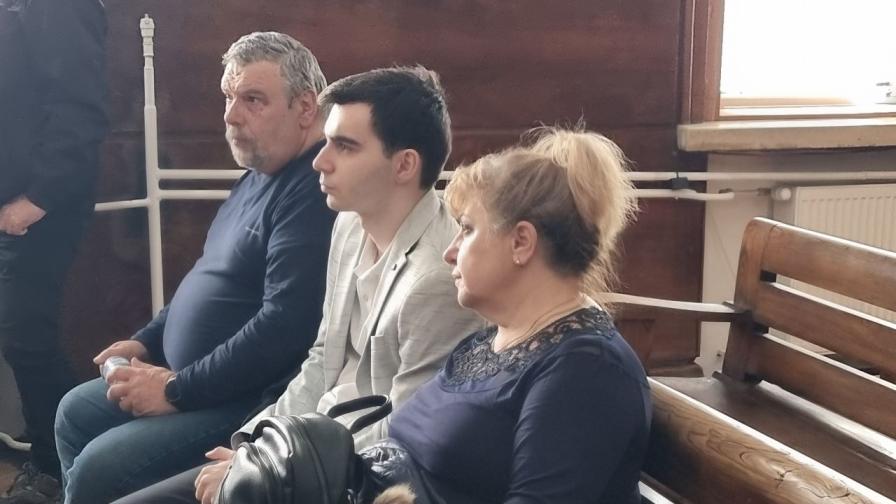 Шест години затвор за младежа, причинил катастрофа с трима загинали в Разград