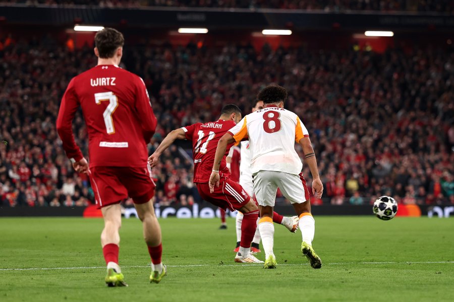 Ливърпул Галатасарай1