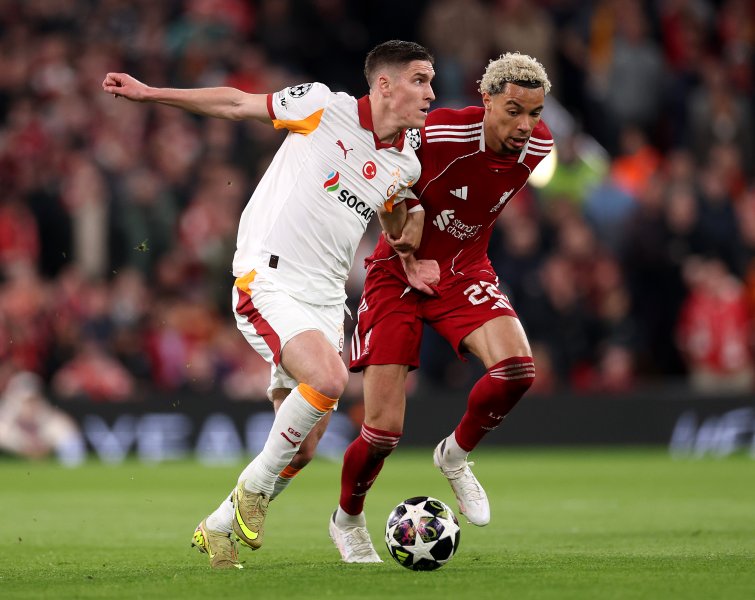 Ливърпул Галатасарай1