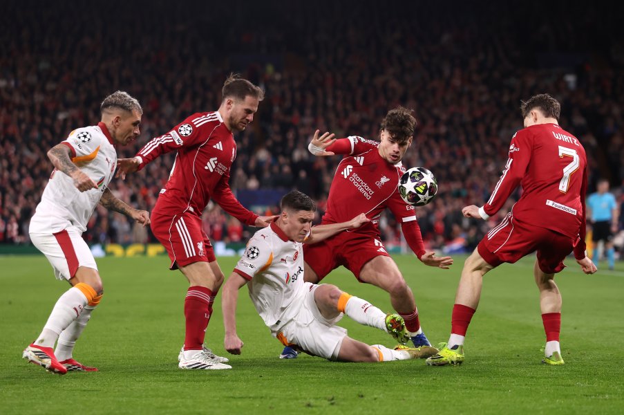 Ливърпул Галатасарай1