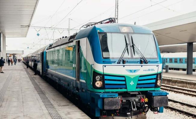 Преустановиха движението на влаковете през Централна гара София