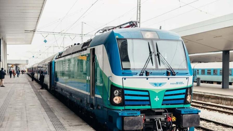 Възстановиха движението на влаковете през Централна гара София