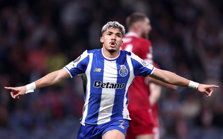 Вратар направи 8 важни спасявания, прати Порто напред в Лига Европа