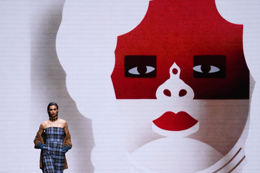 <p>Седмица на модата в Мадрид - Custo Barcelona представи нова колекция.</p>