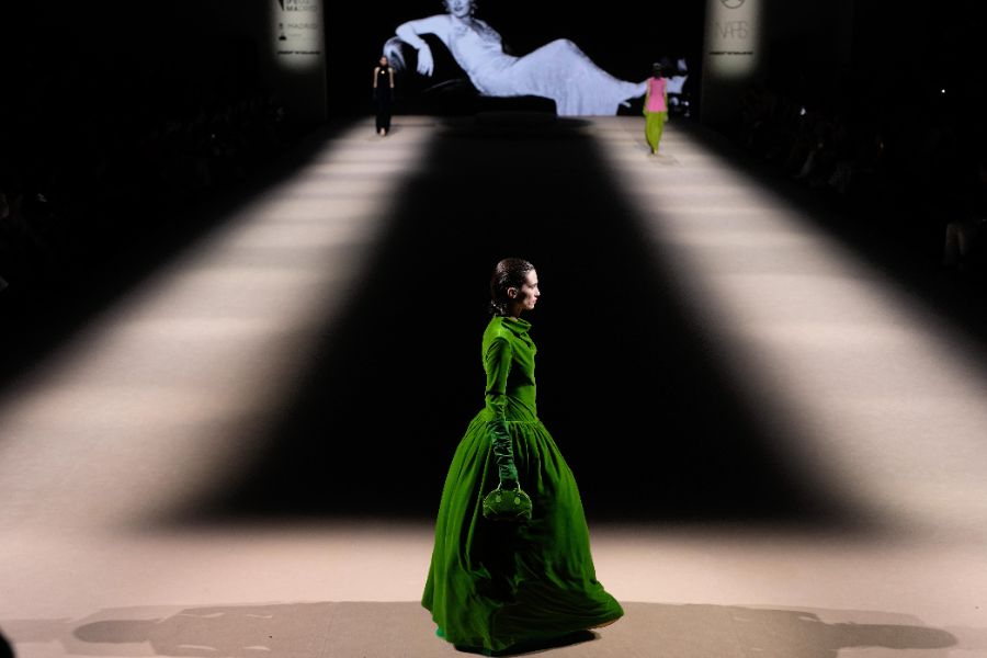 <p>Седмица на модата в Мадрид - Custo Barcelona представи нова колекция.</p>