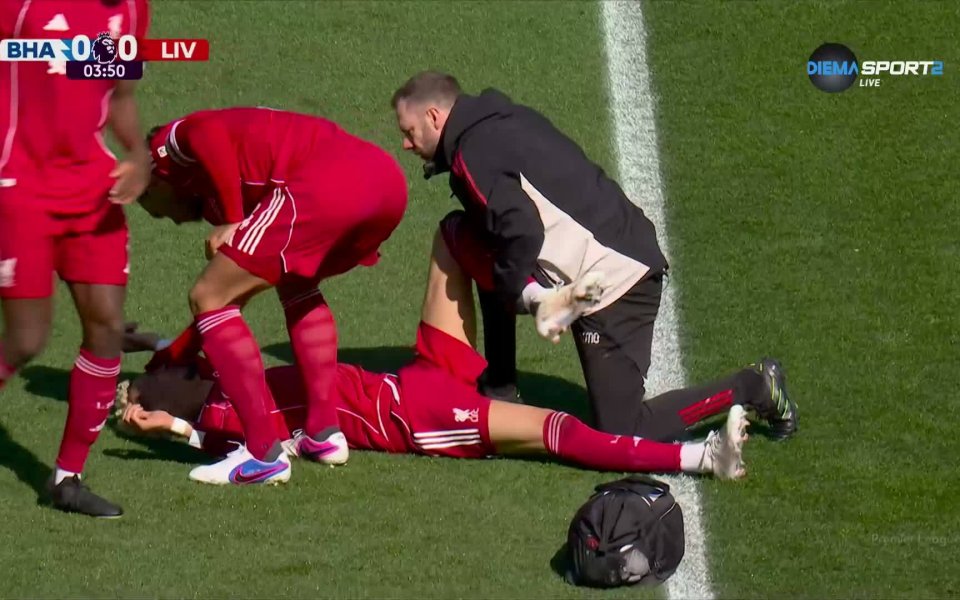 Нов удар за Ливърпул: Екитике се контузи още в началото на мача с Брайтън (видео)