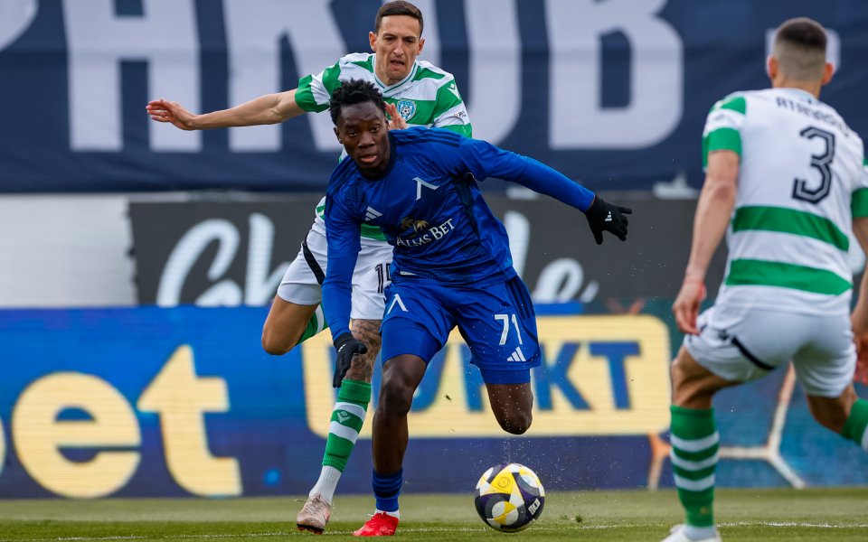 НА ЖИВО: Левски 0:0 Черно море, претенции за дузпа от 