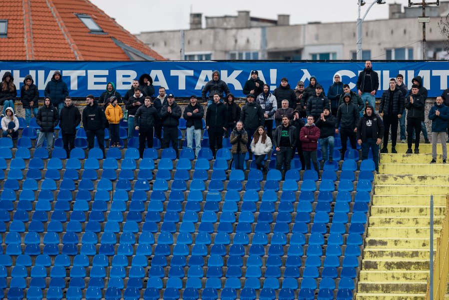 Левски Черно море1