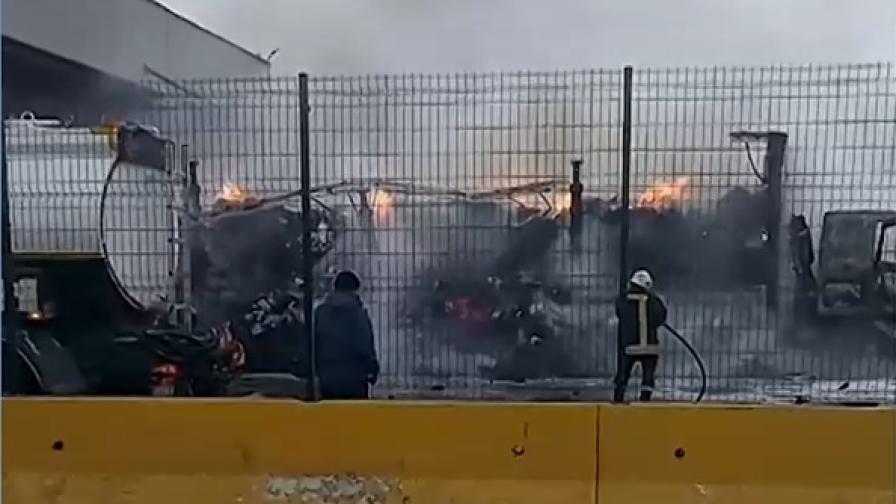 Камион изгоря на "Капитан Андреево" след експлозия на газова бутилка