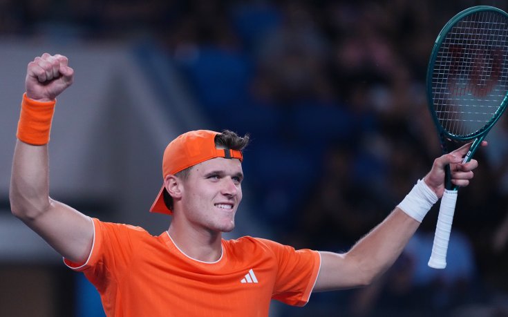 Шампионът Меншик и Зверев продължават по план в Маями, Шелтън и Рубльов отпаднаха