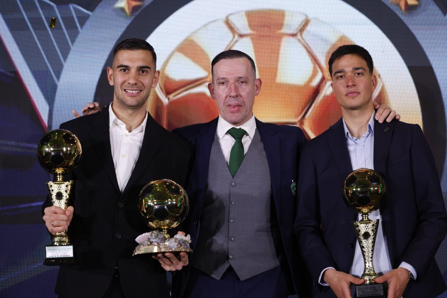 Футболист на Годината1