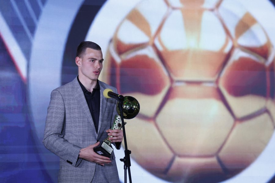 Футболист на Годината1