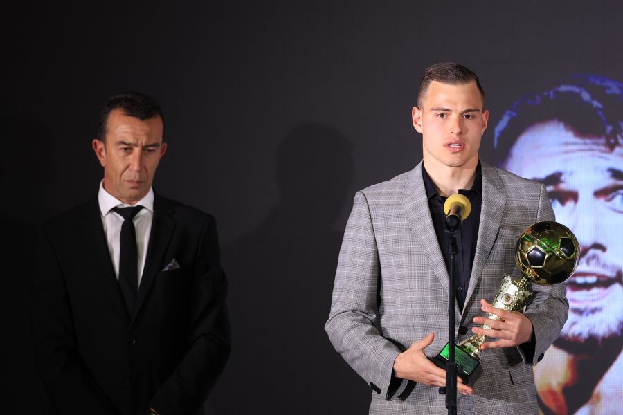 Футболист на Годината1