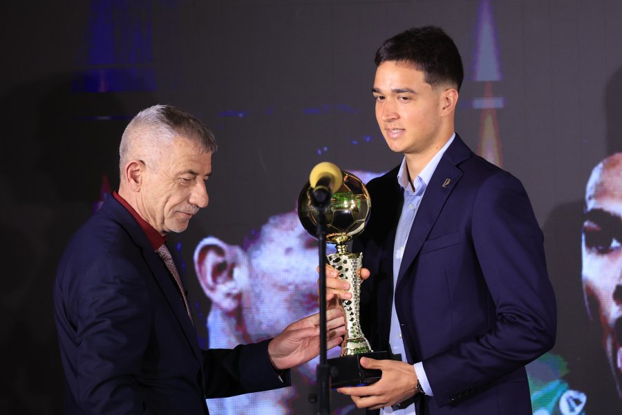 Футболист на Годината1