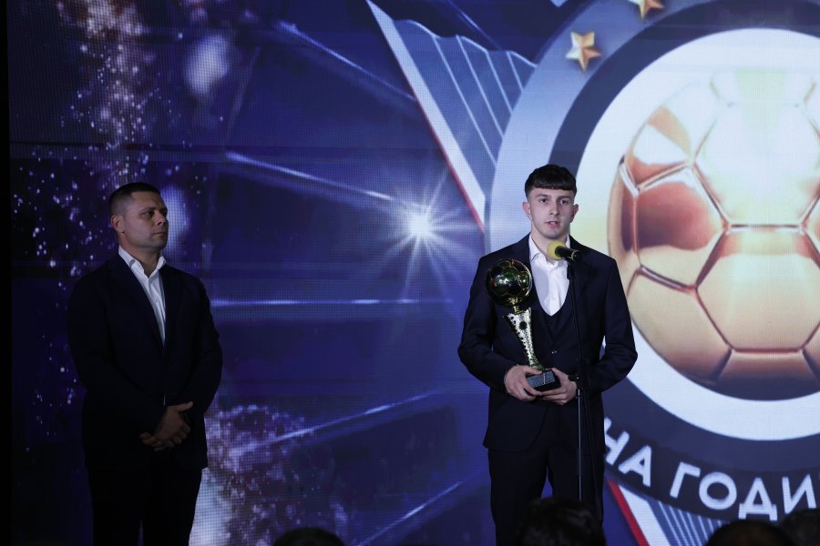 Футболист на Годината1