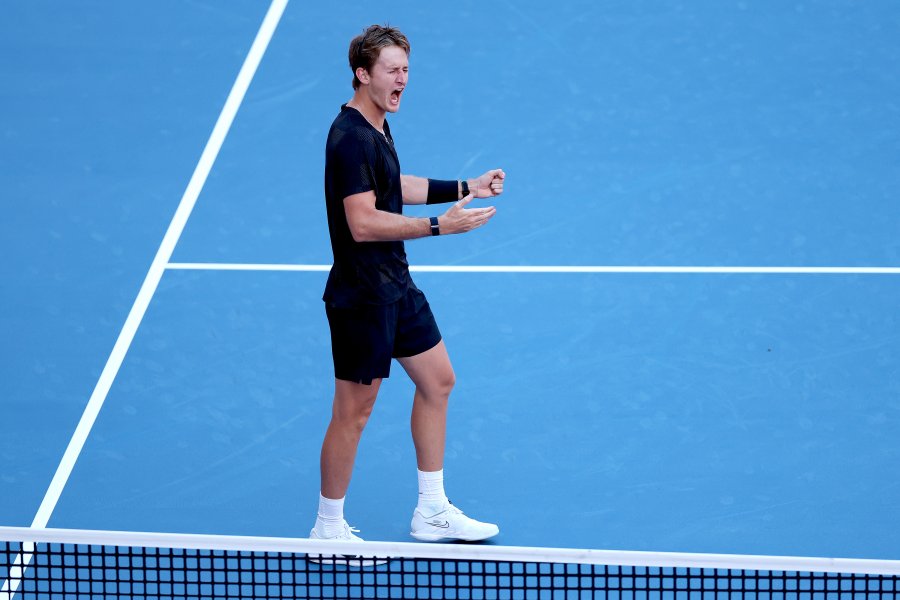 Карлос Алкарас Себастиан Корда1