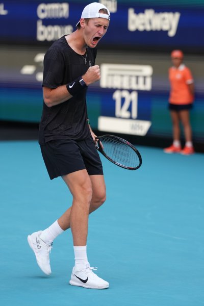 Карлос Алкарас Себастиан Корда1