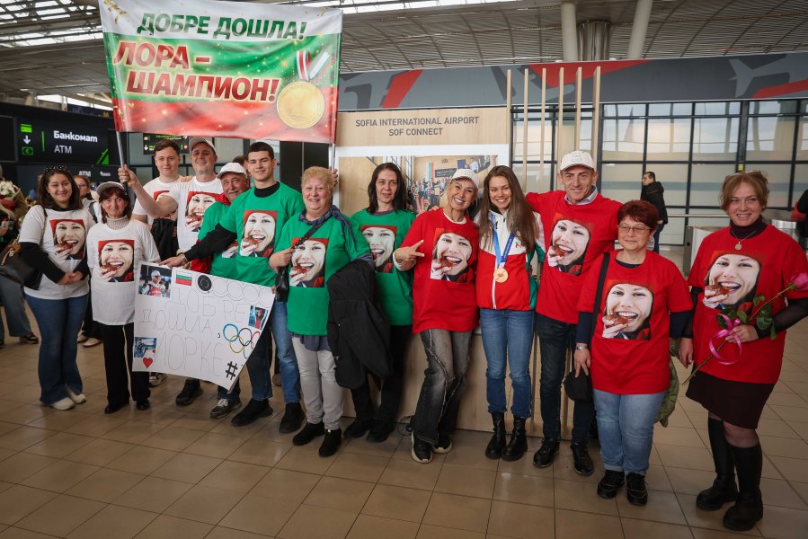 Лора Христова се завърва в България след Зимните олимпийски игри1