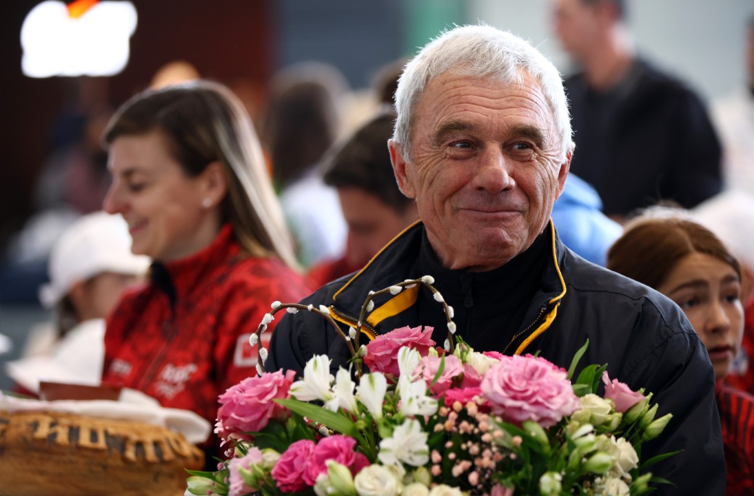 <p>Гордост, сълзи от щастие и заслужени аплодисменти! Бронзовата медалистка от Зимните олимпийски игри в Милано-Кортина Лора Христова стъпи отново на българска земя. На Терминал 2 тя бе посрещната подобаващо заедно с част от останалите ни националните състезатели по биатлон.</p>